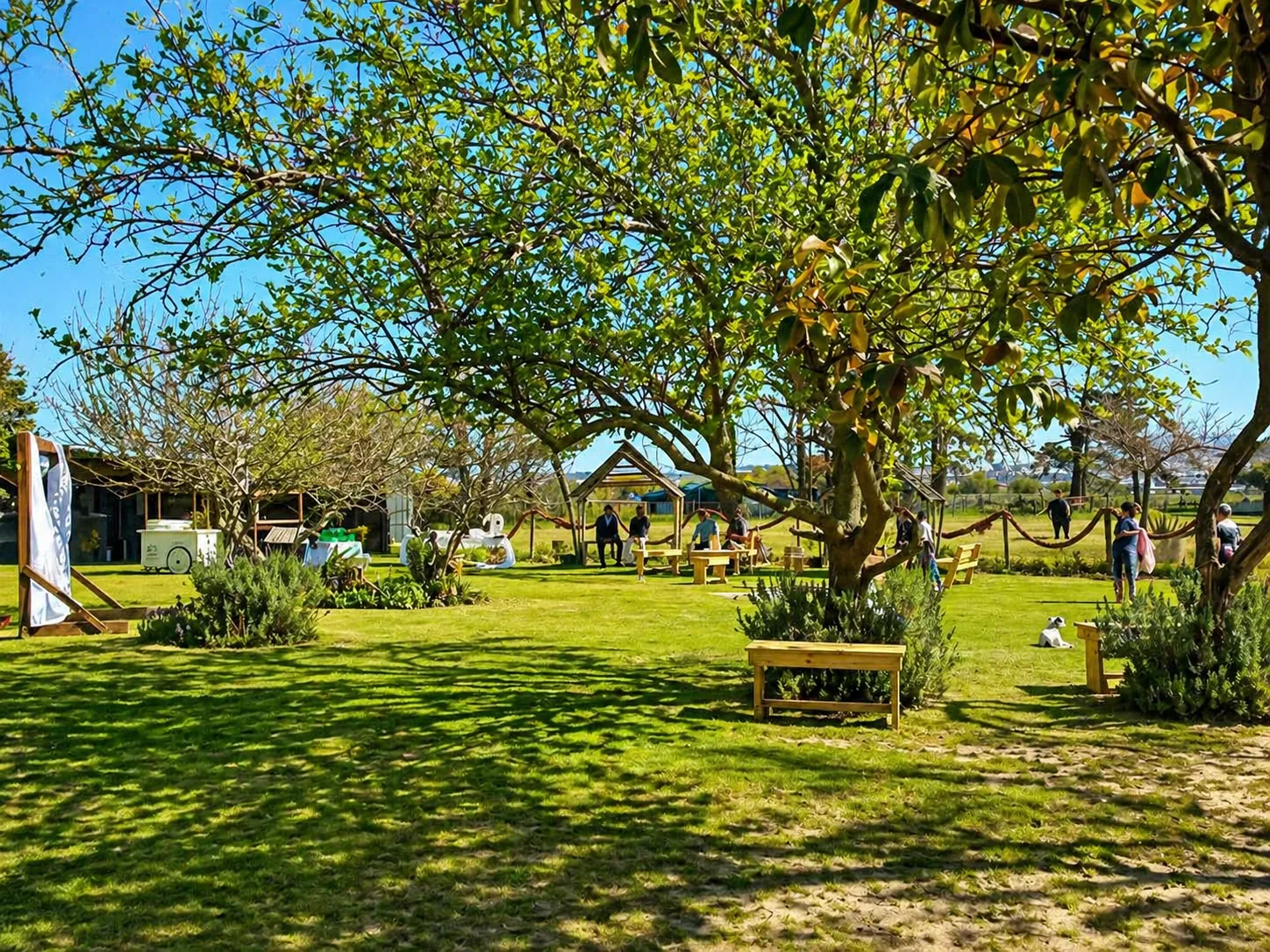 The Oak Tree Garden at Lat Wai